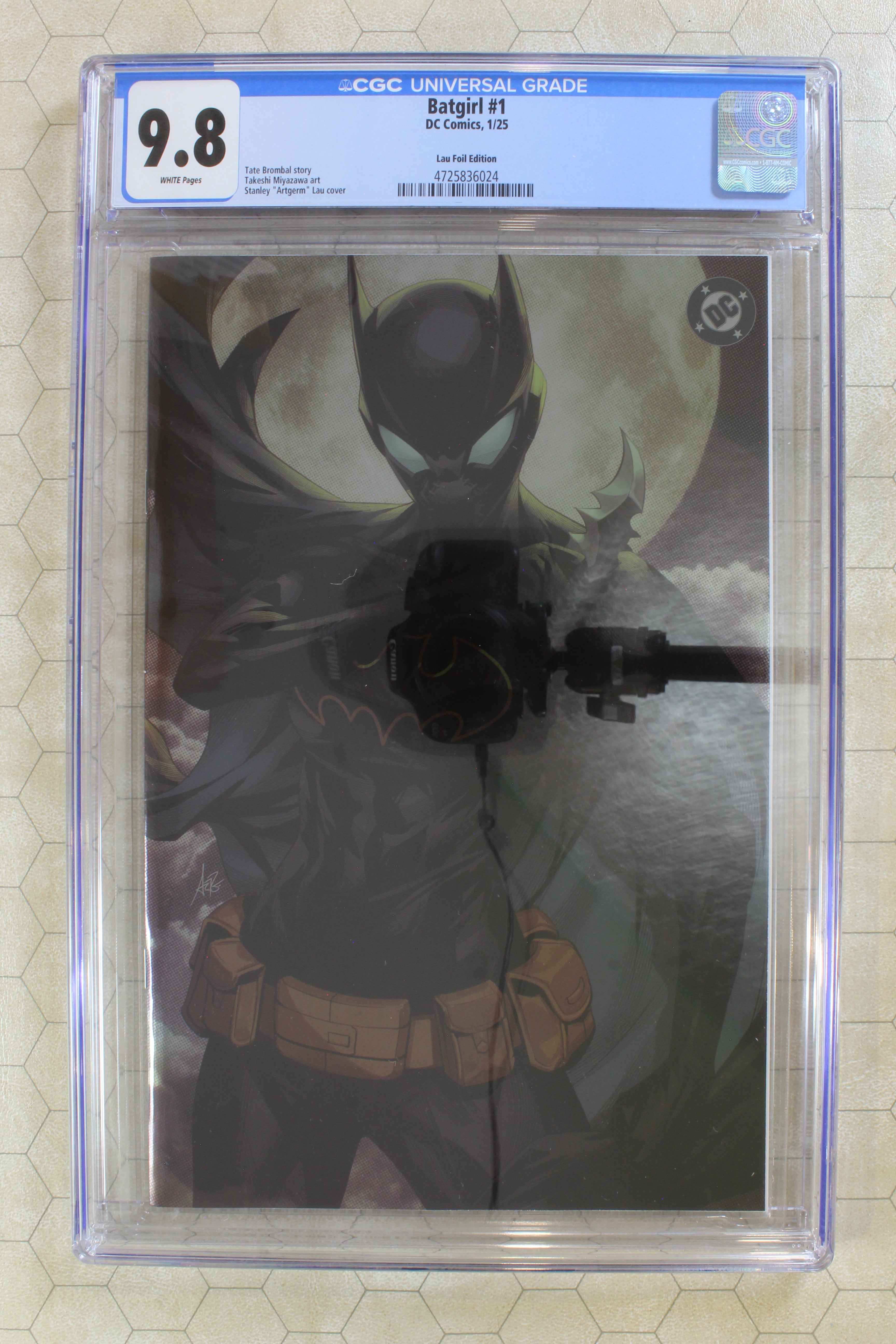 BATGIRL #1 CGC 9.8 (2025) vol.6 ARTGERM Lau FOIL variant (DC